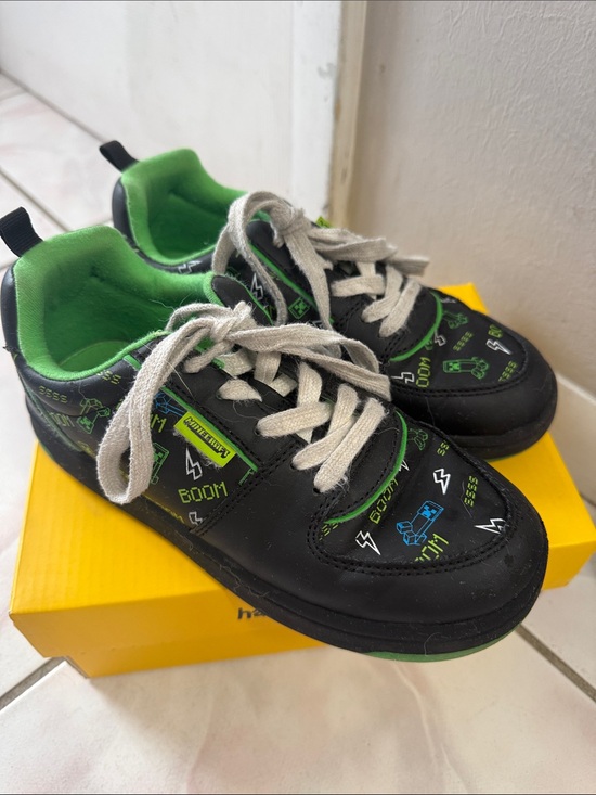 Other - Minecraft Kids Black & Green Graphic Lace-Up Sneakers